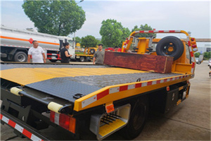 武胜附近拖车电话号码服务