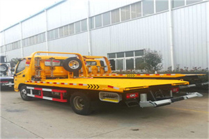 武胜附近拖车救援搭电