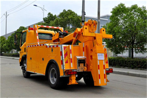 武胜高速路拖车费